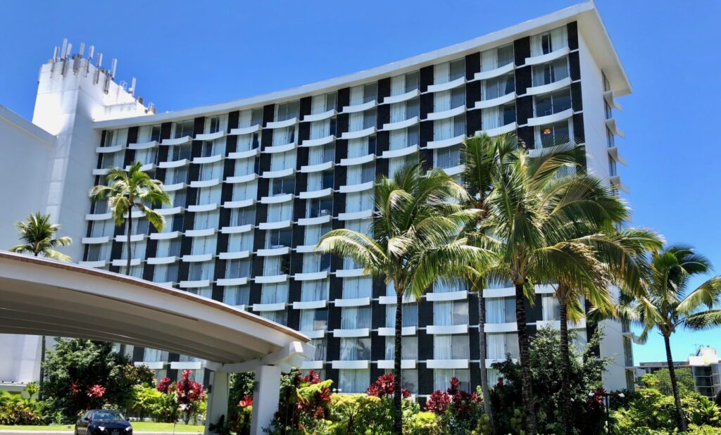 A full view of Grand Naniloa Hotel