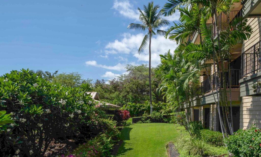The side of Kahalu‘u Bay Villas