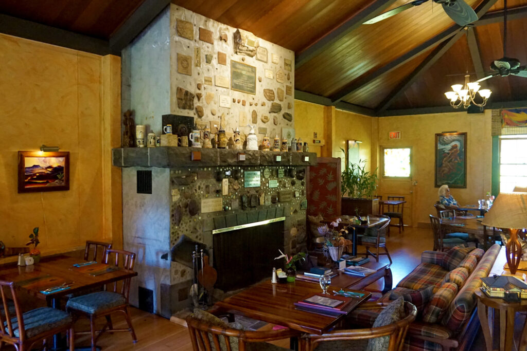 The lobby of Kilauea Lodge