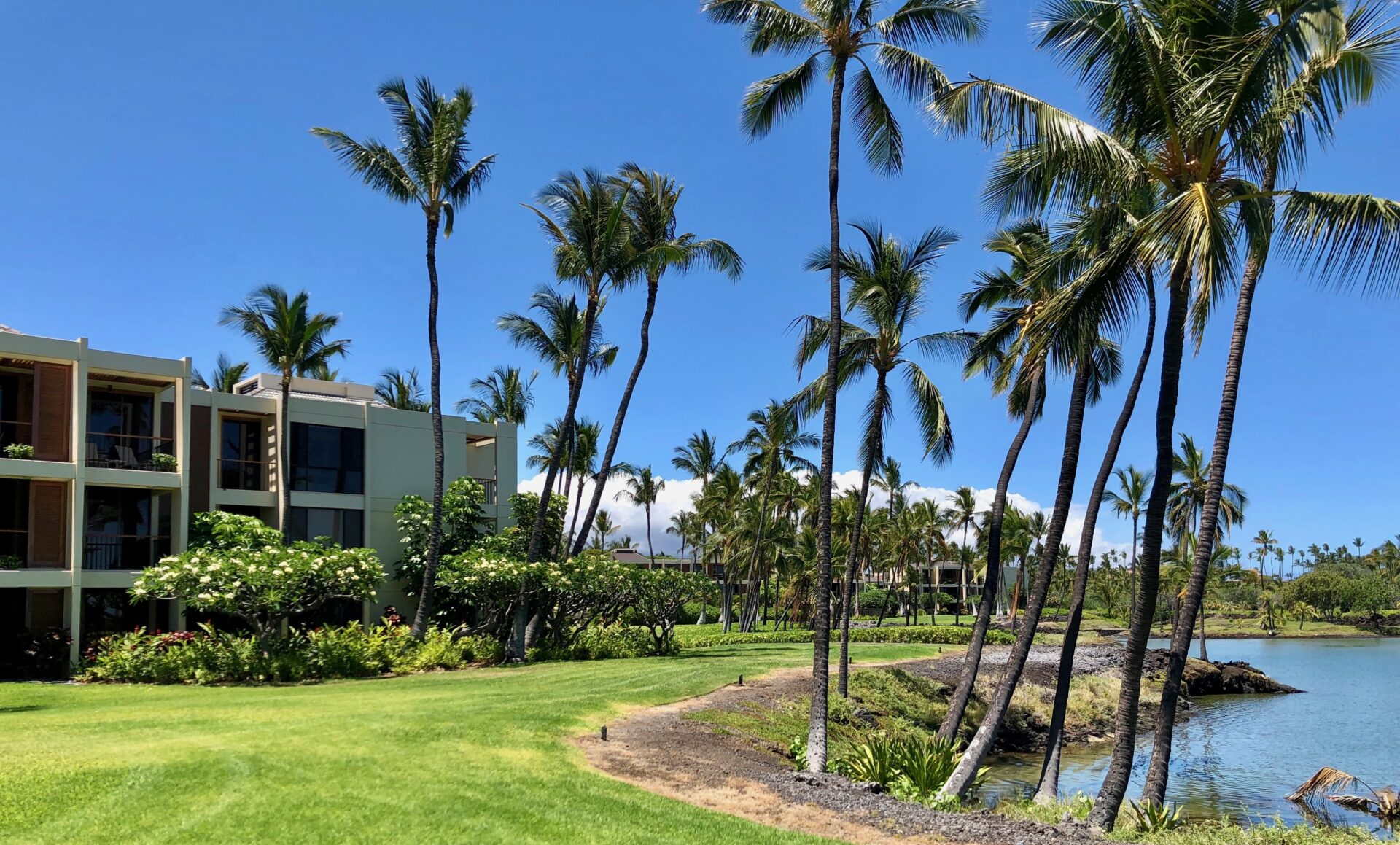Mauna Lani Terrace Lawn and beach shore