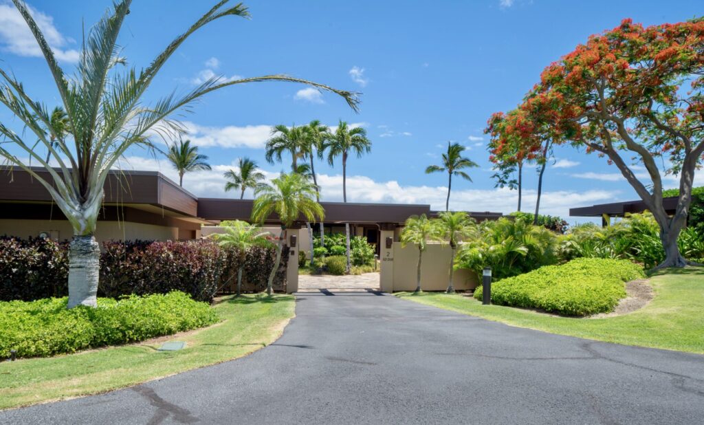 Villas at Mauna Kea entrance