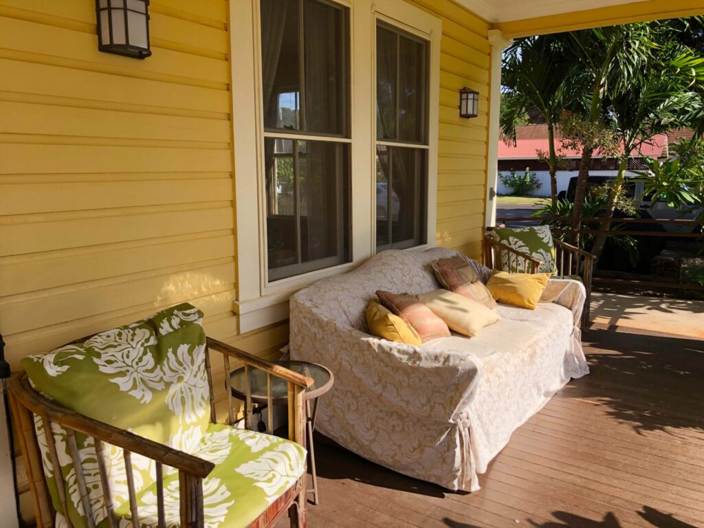 Inn Waimea balcony