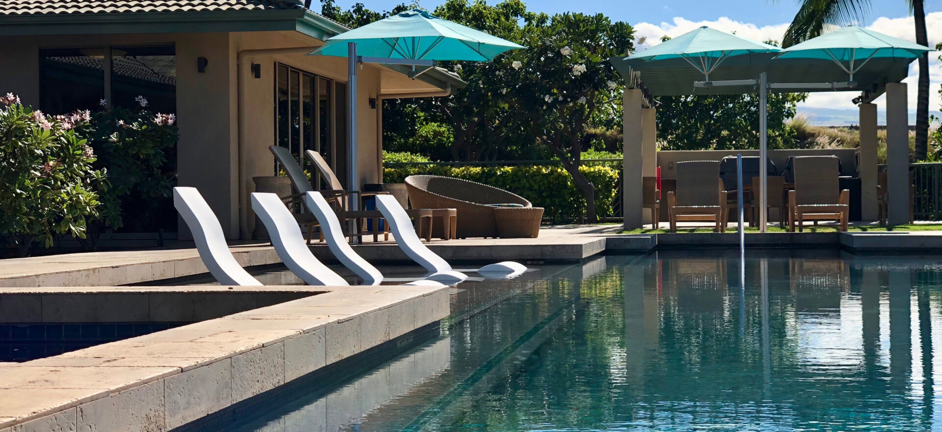 Wai‘ula‘ula at Mauna Kea poolside view