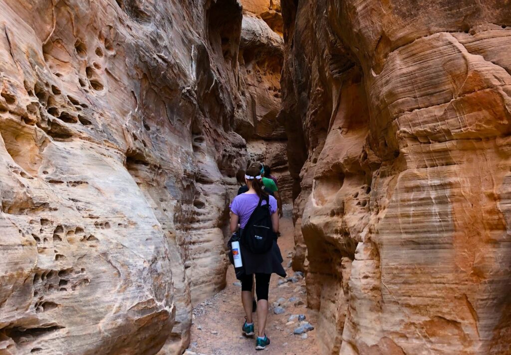 A group of hikers going in a crater located in Las Vegas