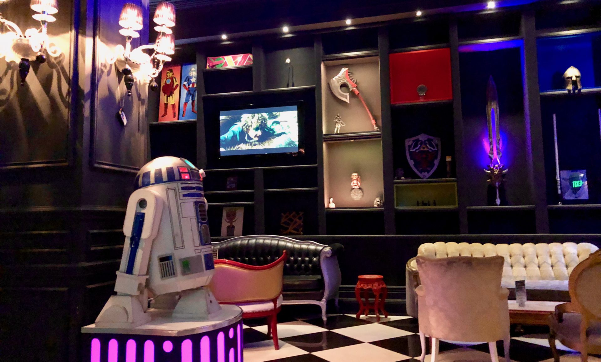 Large bar for beverages, trivia, games, themed nights, and discussions on sci-fi, comic books, and other topics.