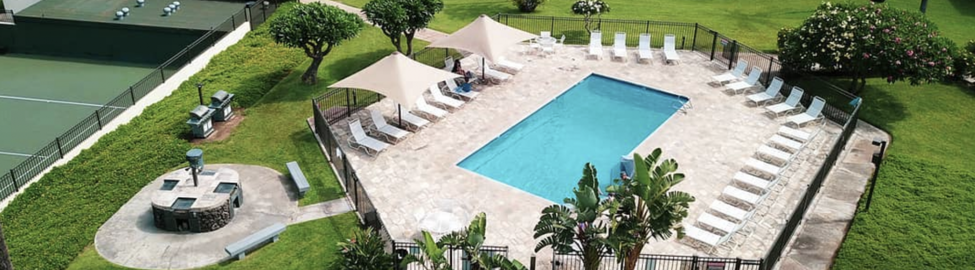 Bird's eye view of Hale Kama‘ole poolside