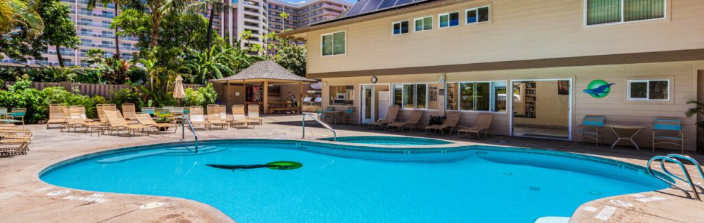 Maui Kai poolside