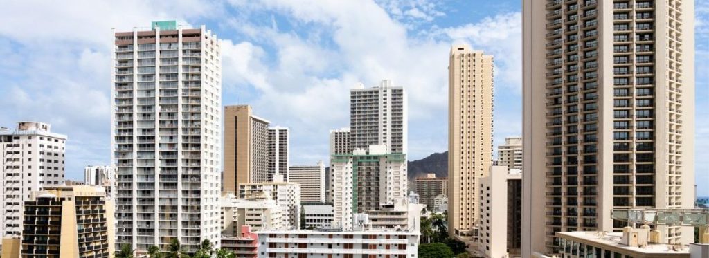 Sheraton Princess Kaiulani and city view