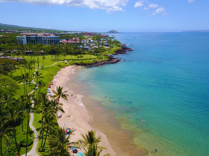 Maui beaches Ulua and Mokapu are popular for snorkeling and diving.