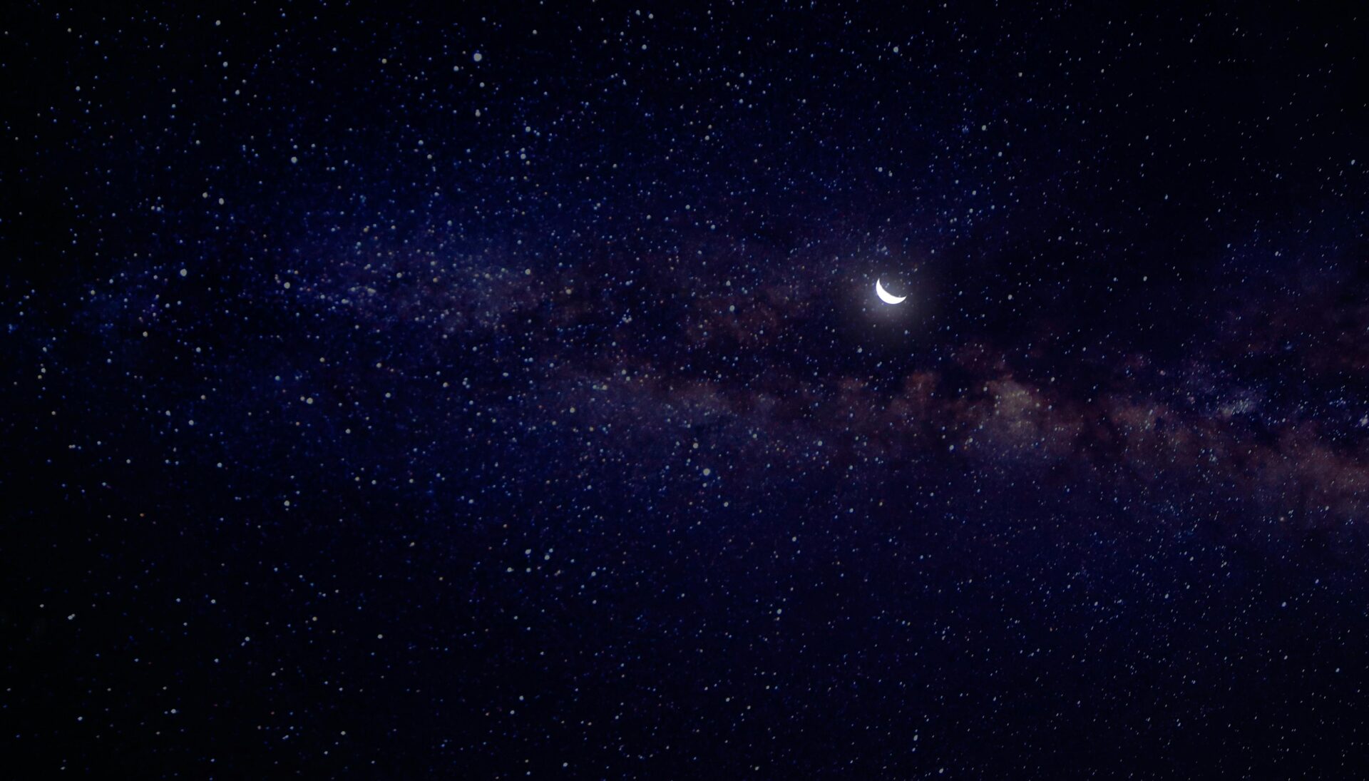 Stargazing in Death Valley: A Cosmic Escape Like No Other